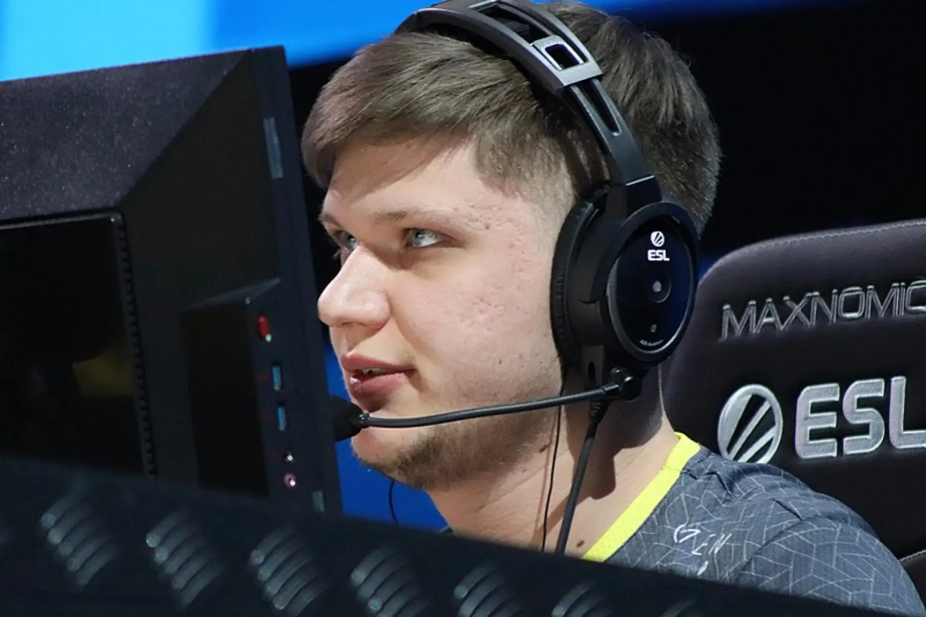 s1mple витратив $1,520 на кейс Cobblestone, але не зміг орендувати скін