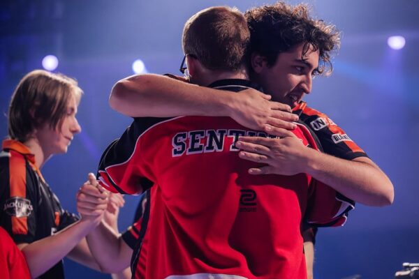 Fnatic здобуває перемогу над Sentinels на VALORANT Masters у Торонто