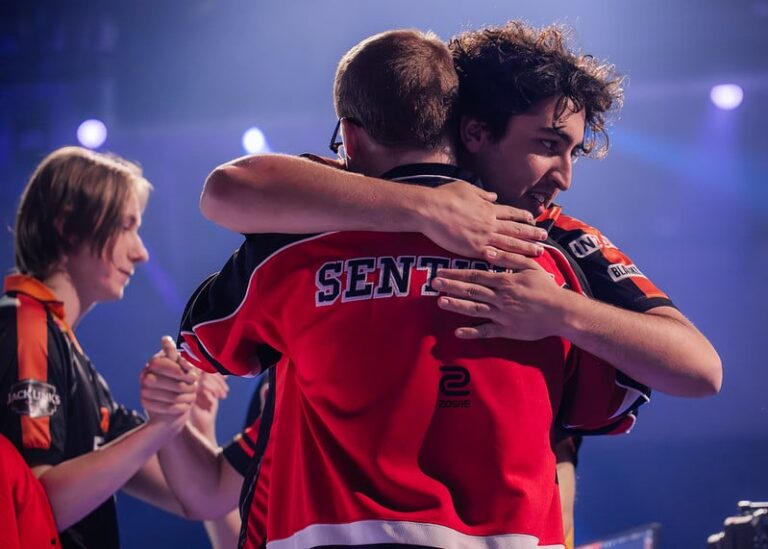 Fnatic здобуває перемогу над Sentinels на VALORANT Masters у Торонто