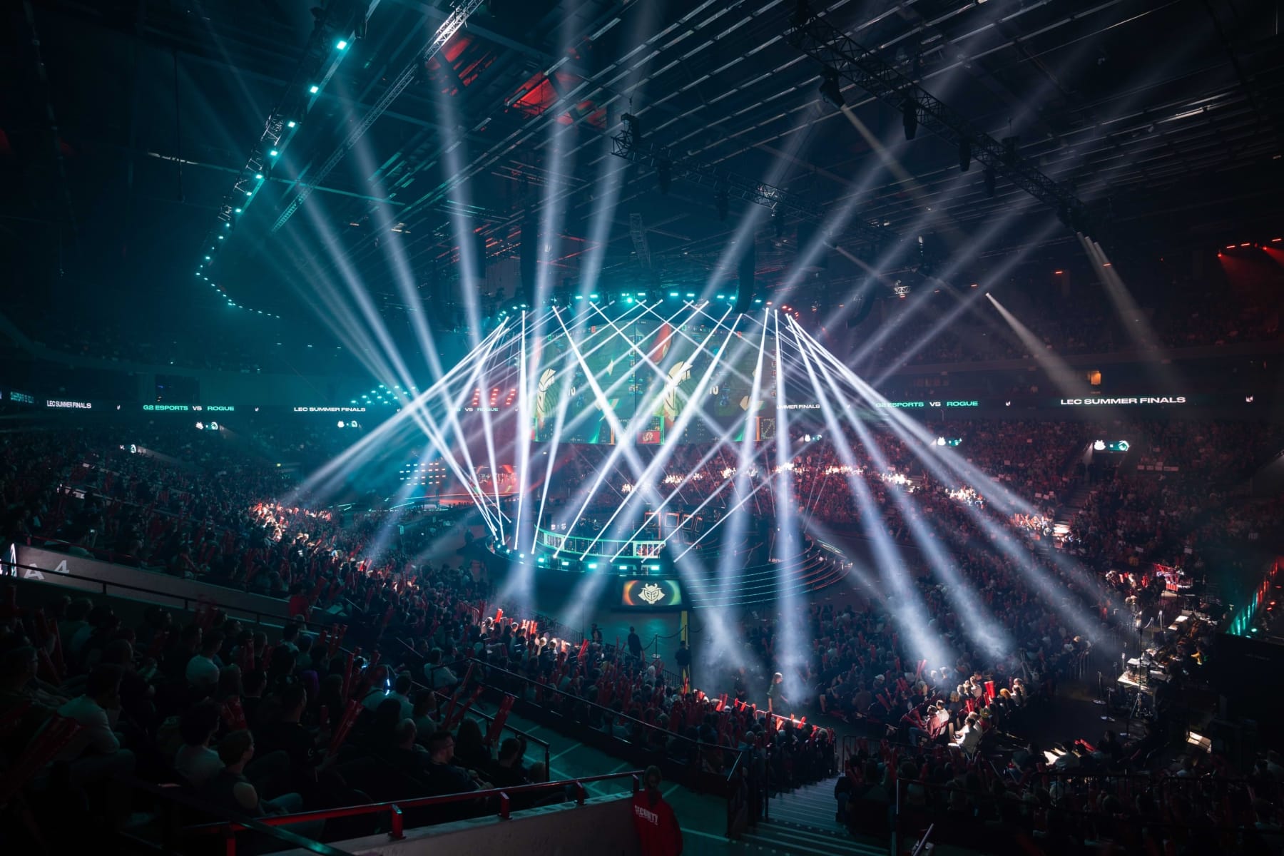 Riot Games об'єднує зусилля з T/SQUARED для LEC та VCT EMEA