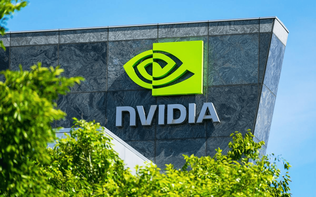 Broadcom кидає виклик Nvidia мережевим чіпом Tomahawk Ultra AI