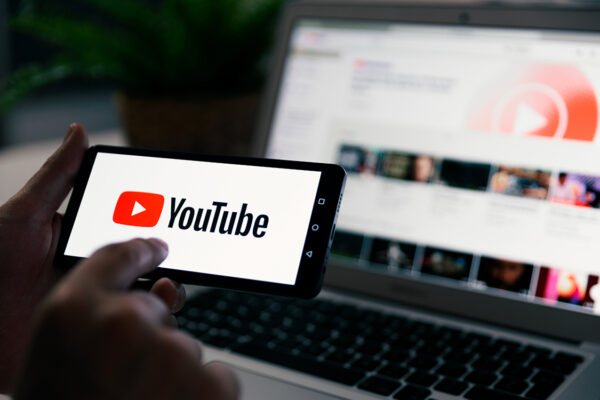 YouTube під шквалом критики за редагування відео зі штучним інтелектом без згоди автора
