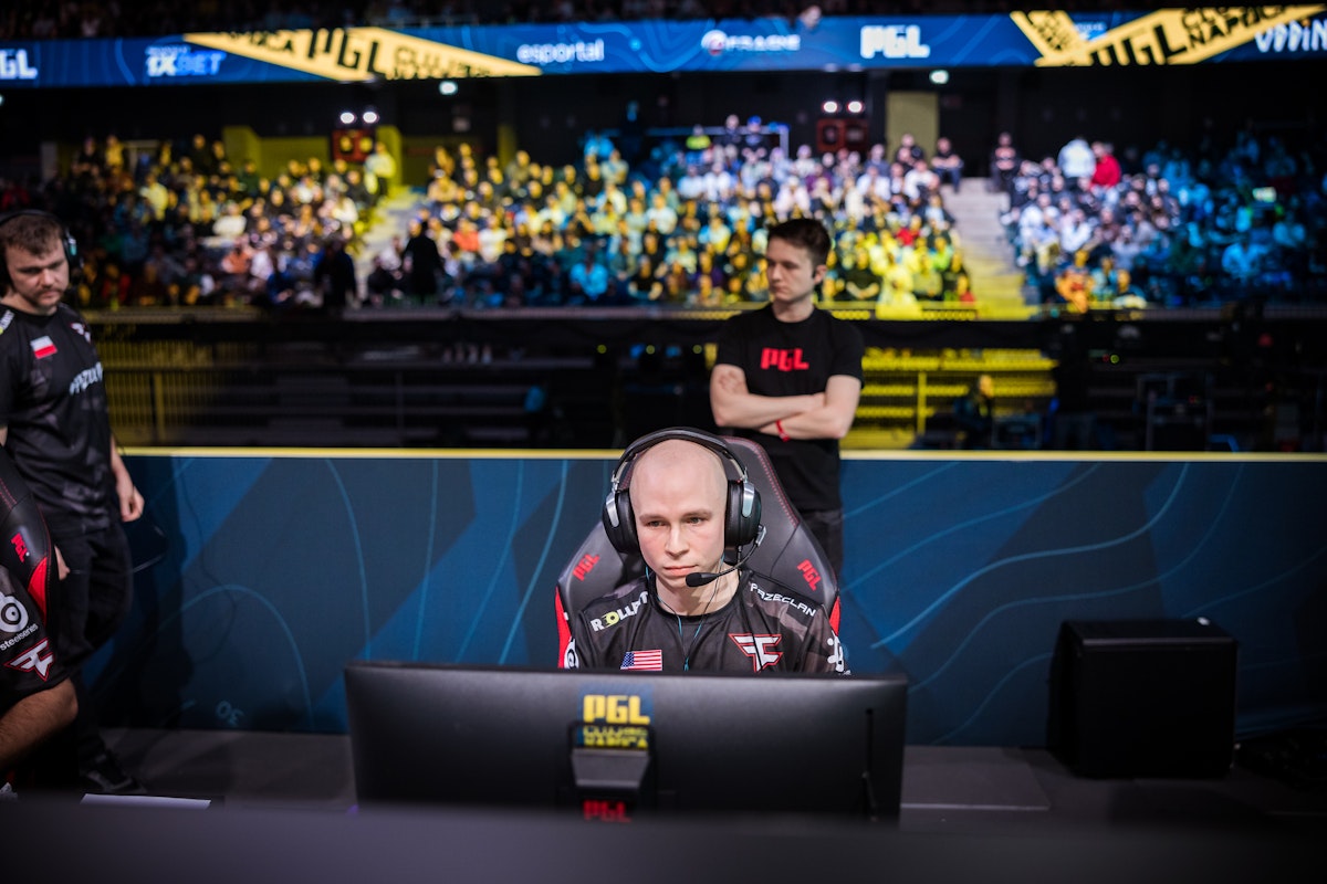 EliGE повертається до Team Liquid