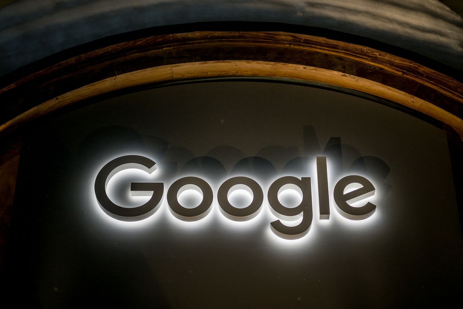 Google уникає примусового роздроблення в судовому процесі про монополію в сфері пошуку