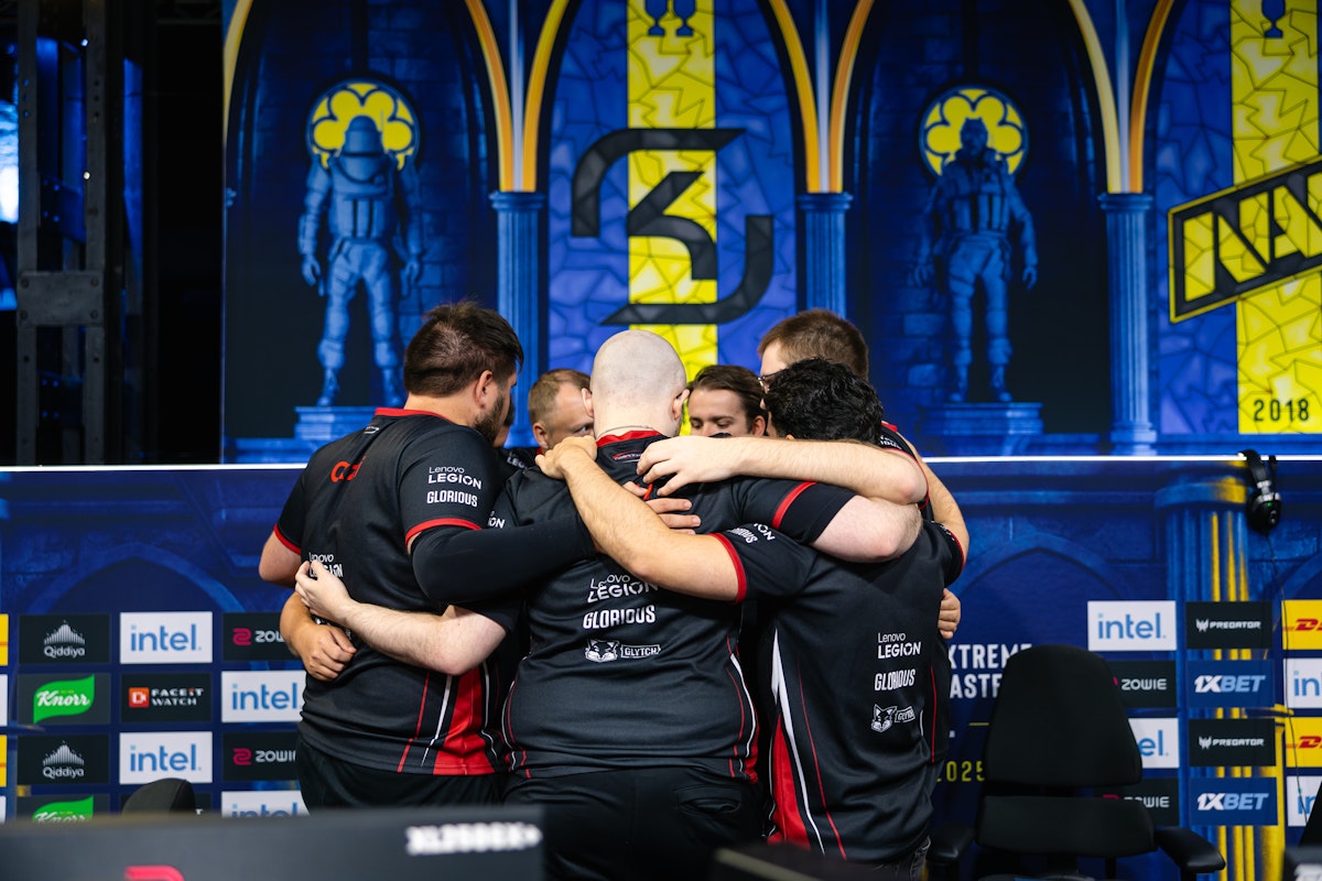 Complexity закриває програму для творців контенту