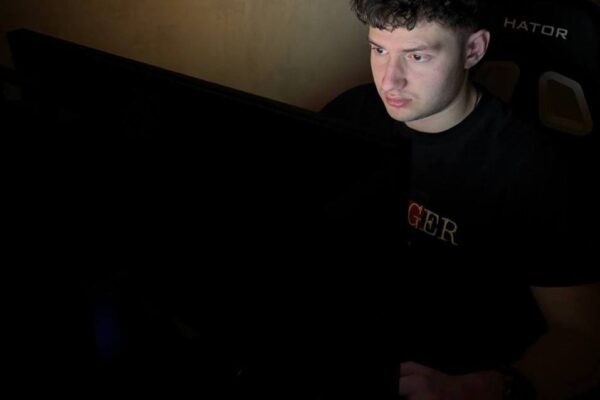 Як B8 Academy виховує нових кіберспортсменів: інтервʼю з тренером t0kk