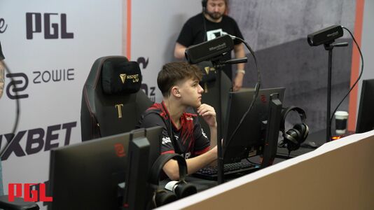 Організація M80 підписала контракт з JBa