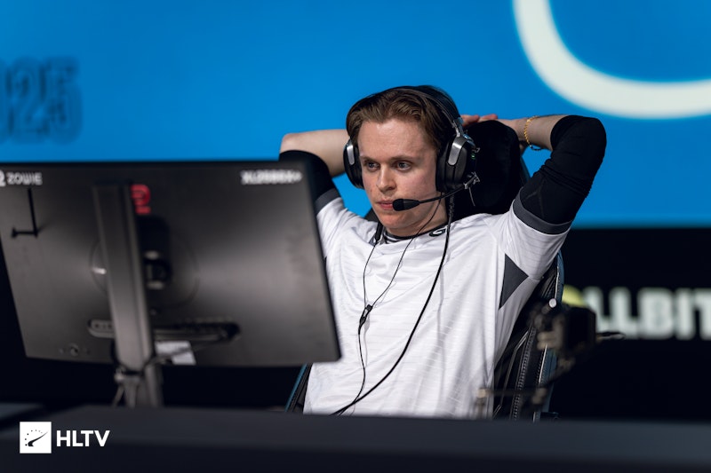 GamerLegion посадили на лаву запасних гравця ztr