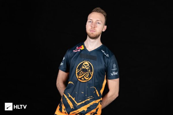 100 Thieves офіційно призначає gla1ve тренером