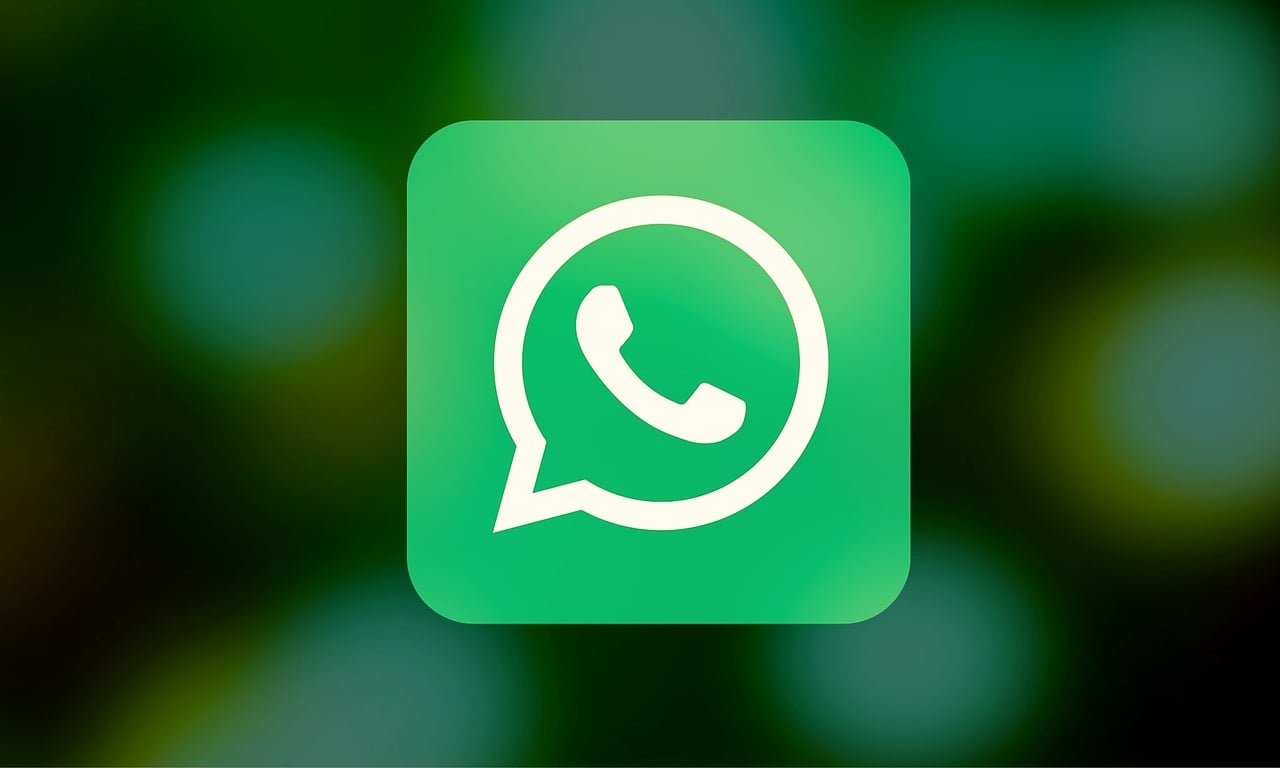 Регулятори ЄС перевіряють обмеження ШІ у WhatsApp