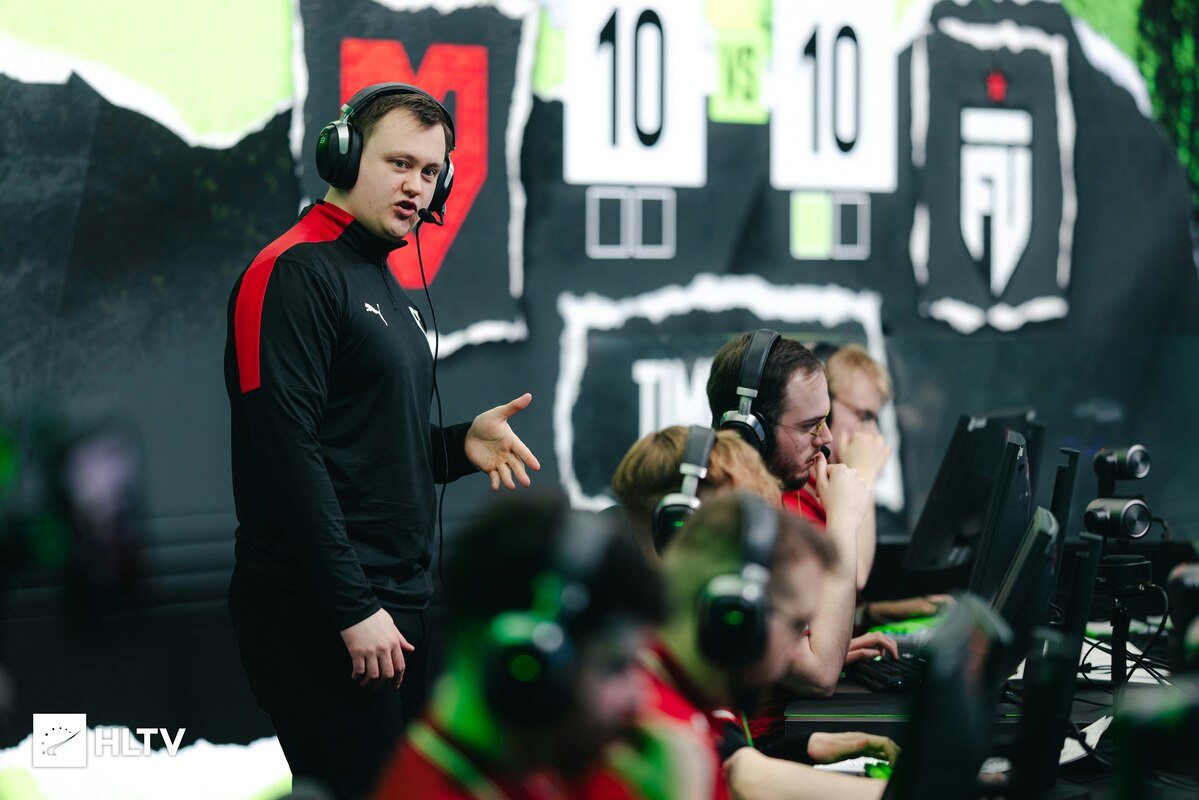 Sycrone і Xyp9x продовжують контракти з MOUZ